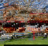 Snow Goose Hotel Adaminaby - Pubs and Clubs