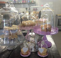 Tracie's Cafe - Pubs and Clubs