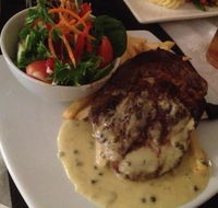 Bowning Hotel Dining Room - Pubs and Clubs