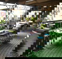 Cafe Flello - Pubs and Clubs