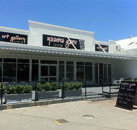 Cafe Gali - Pubs and Clubs