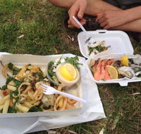 Kiah Seafood - Pubs and Clubs