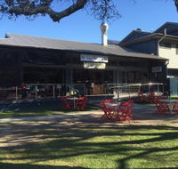 Rockpool Retreat - Pubs and Clubs
