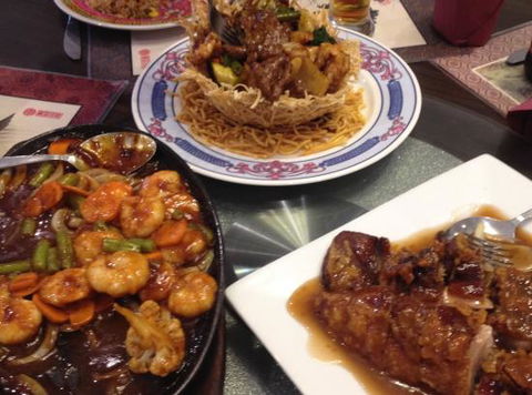 Hong Loch Chinese Restaurant - Go Out 0