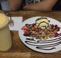 Clyde Treats Petite Yum - Go Out