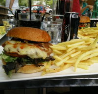 Beess  Co Cafe - Pubs and Clubs