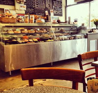 Cafe D'lish - Pubs and Clubs