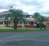 Coach House Inn - Go Out