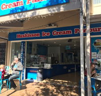 Huskisson ice cream parlour - Go Out