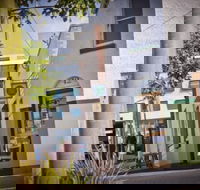 Little Green Corner - Pubs and Clubs