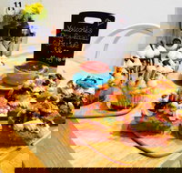 Newmarket Tavern International Sports Bar - Pubs and Clubs