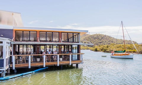 Woy Woy Fishermen's Wharf - Pubs and Clubs 1