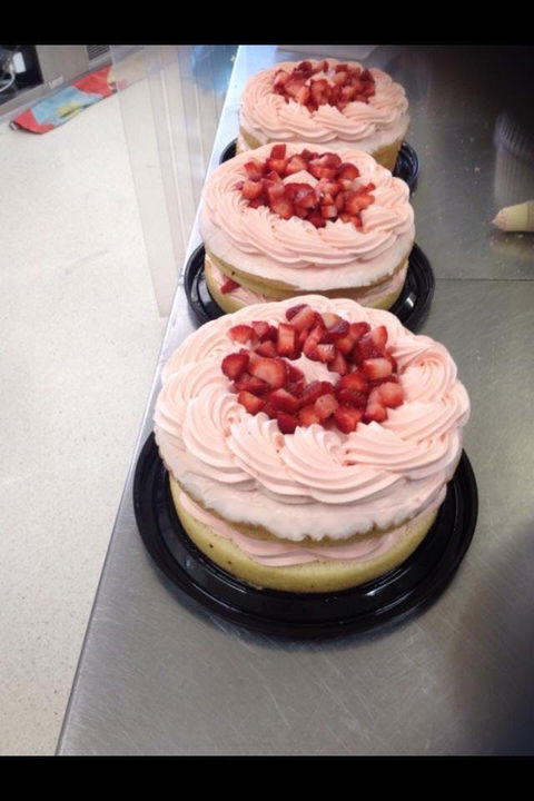 Beachmere Bakery - Bribie Island - Go Out 0