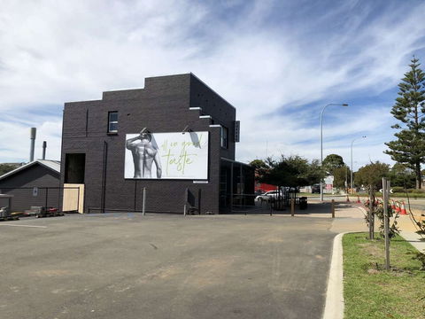 Dobinsons Bakery Cafe - Pubs and Clubs 0