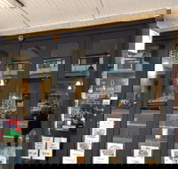 Koon Dee Thai - Pubs and Clubs