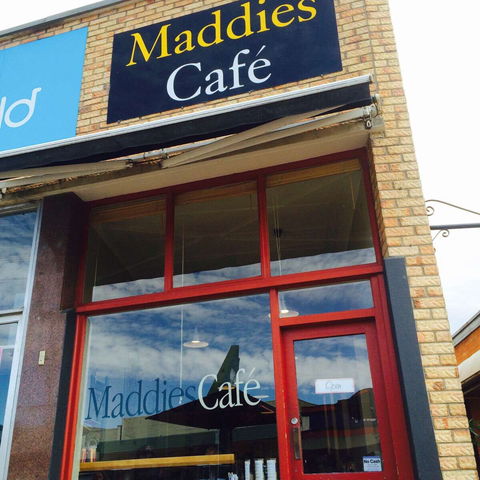 Maddies Cafe - Go Out 0