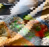 Warren  Holt - Pubs and Clubs