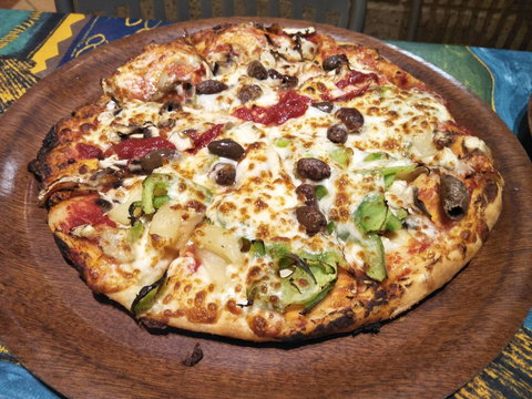 Bella's Pizza House - Go Out 0