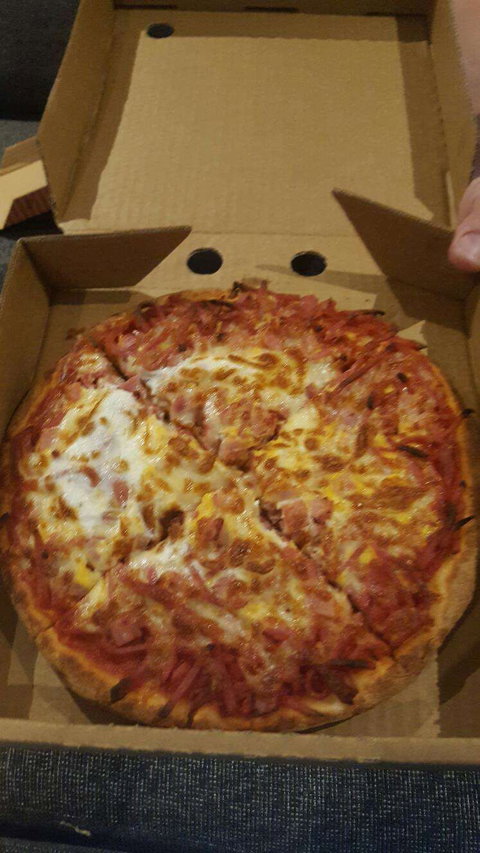 Charlie's Pizzeria - Pubs and Clubs 0