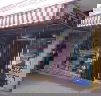 Lee Lee Hotbread Shop - Go Out