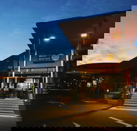 Macey's Bistro - Pubs and Clubs