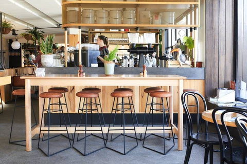 Park St. Dining - Pubs and Clubs 0