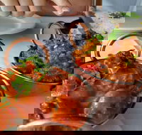 Shiraaz - Pubs and Clubs