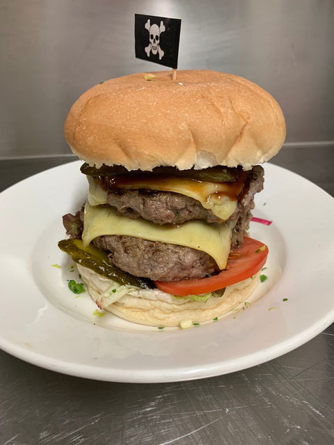 The Pirate Den Bar And Grill - Go Out 0