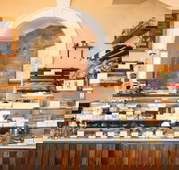 Le Peche Gourmand - Pubs and Clubs
