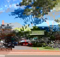 Mundaring Weir Hotel - Go Out