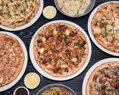 Pizza Commune - Go Out 0