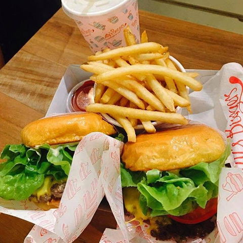Betty's Burgers & Concrete Co. - Coomera - Go Out 0