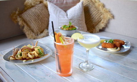 Havana Bar - Pubs and Clubs 0