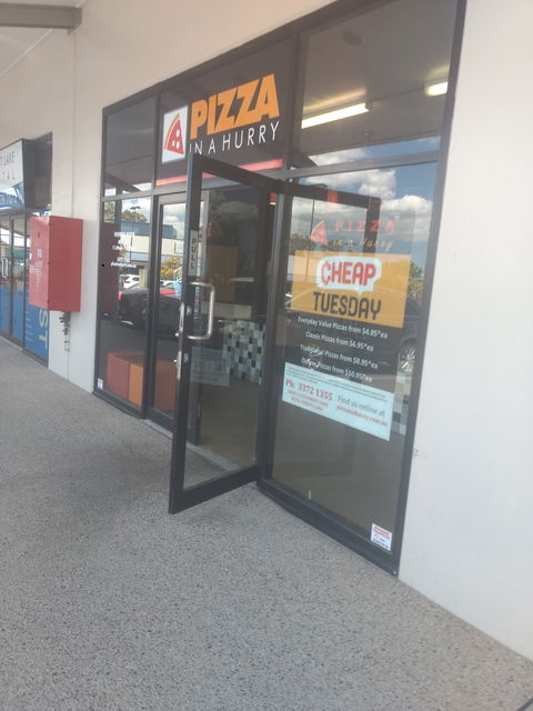 Pizza In A Hurry - Pubs and Clubs 0