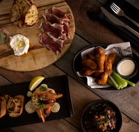 Walrus Social House - Pubs and Clubs
