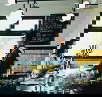 Builders Arms Hotel - Pubs and Clubs