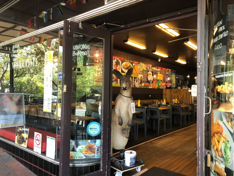 Loaves And Dishes Cafe - Go Out 0