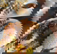 Malaysian Kitchen - Pubs and Clubs