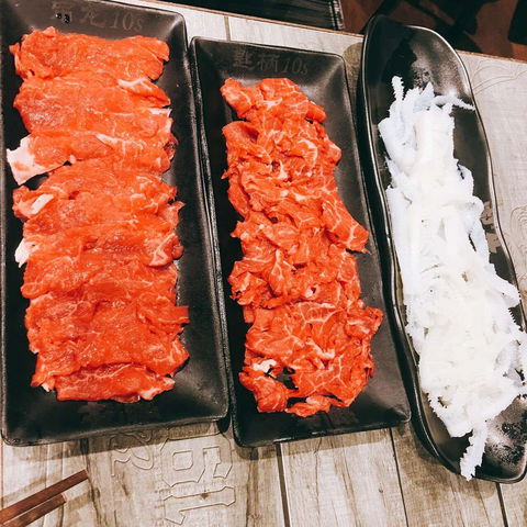 MooMoo Hotpot - Pubs and Clubs 0
