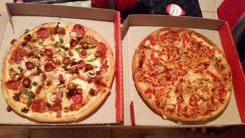 Pizza Hut - Victoria Park - Pubs and Clubs 0