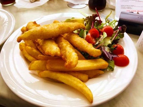 Restaurant And Bar At Noosa Heads Surf Club - Go Out 0