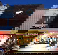 Sir John Young Hotel - Go Out