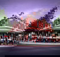 The City Oval Hotel - Go Out