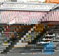 Nguyen Hot Bread - Go Out