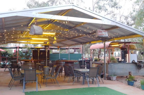 Stuarts Well Roadhouse- Restaurant & Bar - Go Out 1