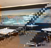 Harbourside Cafe Restaurant - Pubs and Clubs