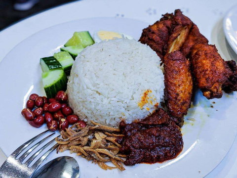 Malaysian Kampung Restaurant - Go Out 0
