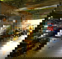 Suzie's at the Bay - Pubs and Clubs