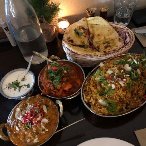 Albany's Indian Tandoori Restaurant - Pubs and Clubs 0