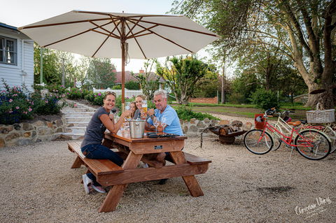 Rosenhof German Heritage Cafe And Restaurant - Pubs and Clubs 2